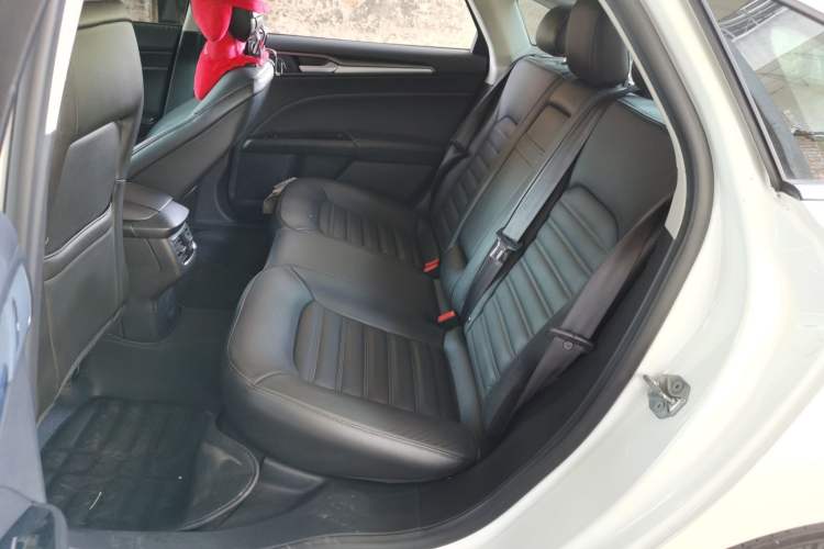 Used Ford Mondeo 2013 1.5L GTDi180 Fashion Edition Left Rear Seat
