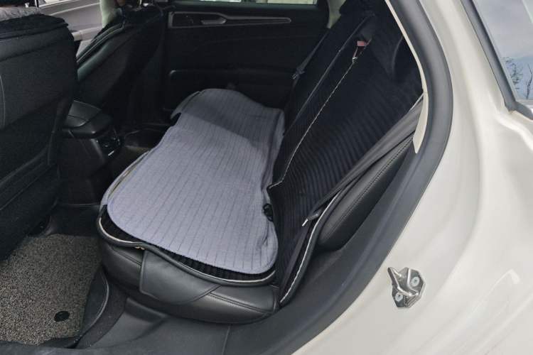 Used Ford Mondeo 2013 2.0L GTDi 200 Luxury Model Left Rear Seat