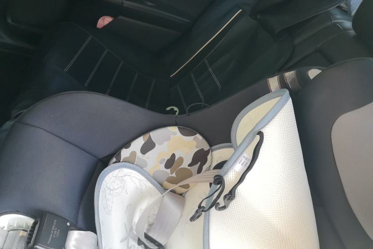 Used Ford Mondeo 2013 2.0L GTDi 200 Luxury Model Left Rear Seat