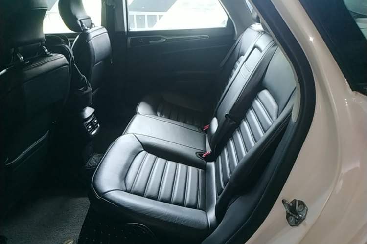 Used Ford Mondeo 2013 2.0L GTDi 200 Fashion Edition Left Rear Seat