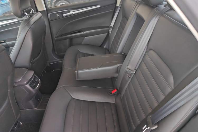 Used Ford Mondeo 2013 1.5L GTDi180 Fashion Edition Left Rear Seat