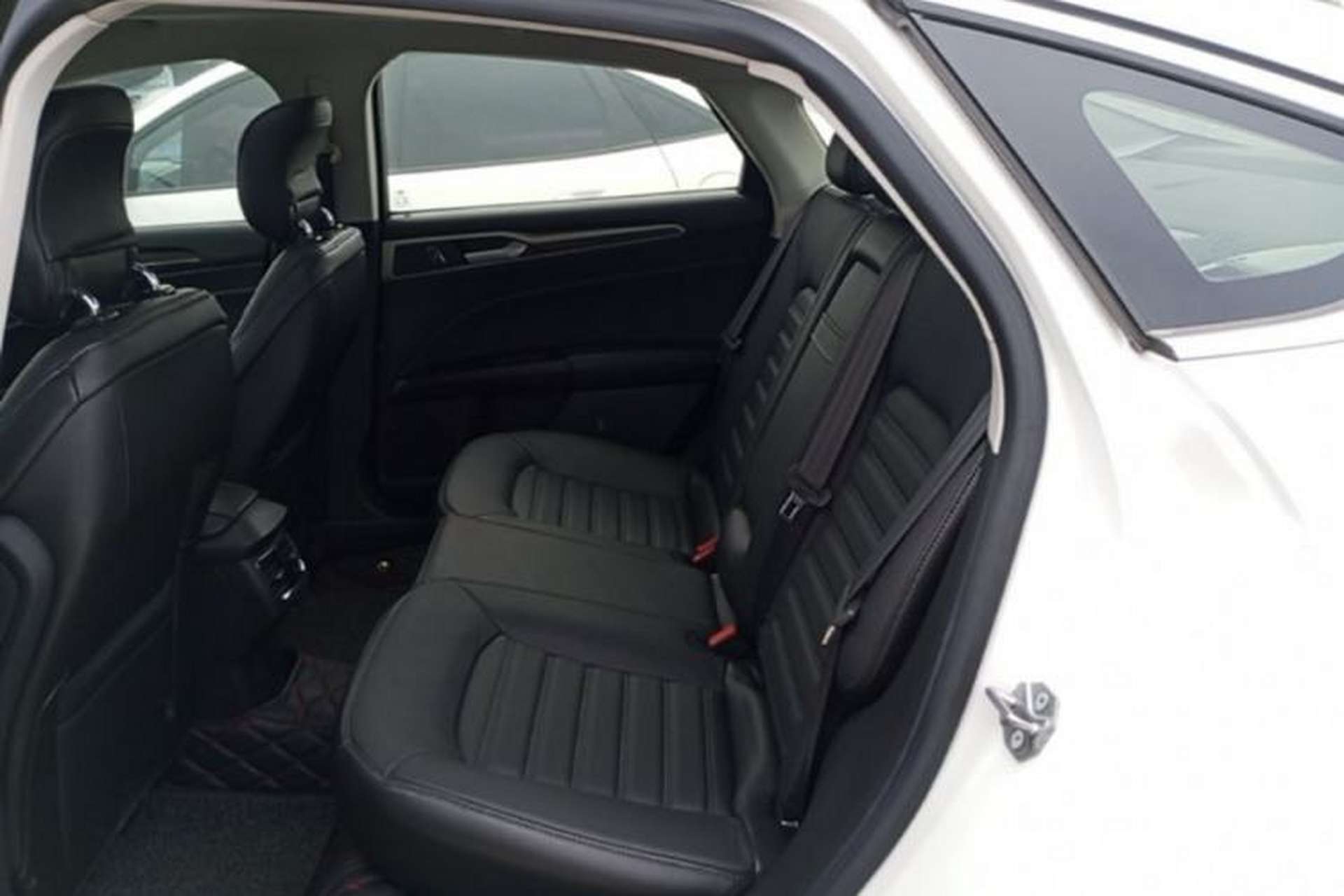 Used Ford Mondeo 2013 2.0L GTDi 200 Fashion Edition Left Rear Seat