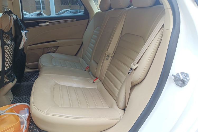 Used Ford Mondeo 2013 2.0L GTDi 200 Luxury Model Left Rear Seat