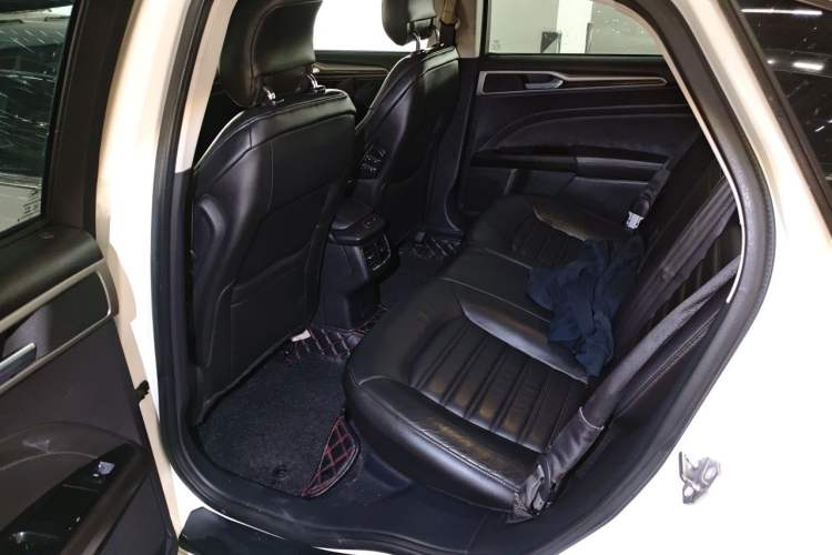Used Ford Mondeo 2013 2.0L GTDi240 Ultimate Edition Left Rear Seat
