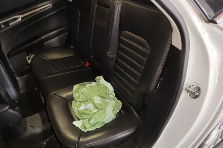 Used Ford Mondeo 2013 2.0L GTDi 200 Fashion Edition Left Rear Seat
