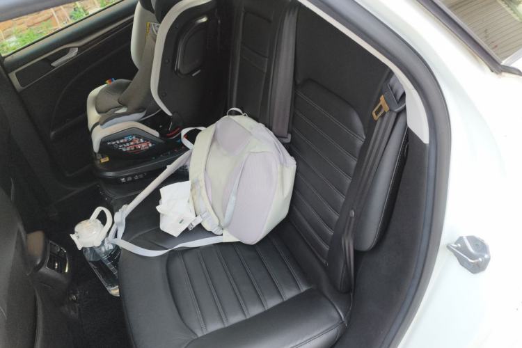Used Ford Mondeo 2013 2.0L GTDi 200 Luxury Model Left Rear Seat