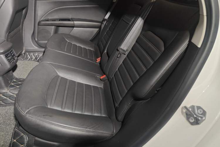 Used Ford Mondeo 2013 2.0L GTDi 200 Luxury Model Left Rear Seat