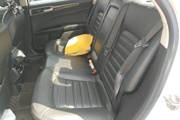 Used Ford Mondeo 2013 2.0L GTDi 200 Luxury Model Left Rear Seat