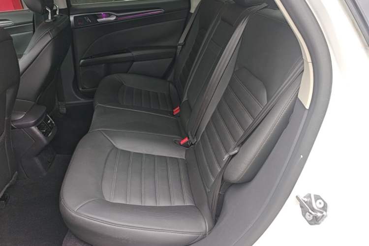Used Ford Mondeo 2013 1.5L GTDi180 Fashion Edition Left Rear Seat