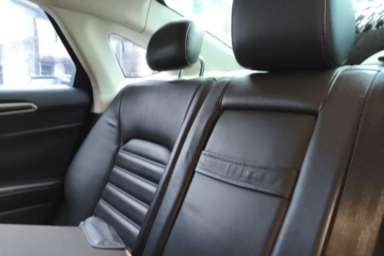 Used Ford Mondeo 2013 2.0L GTDi 200 Luxury Model Left Rear Seat