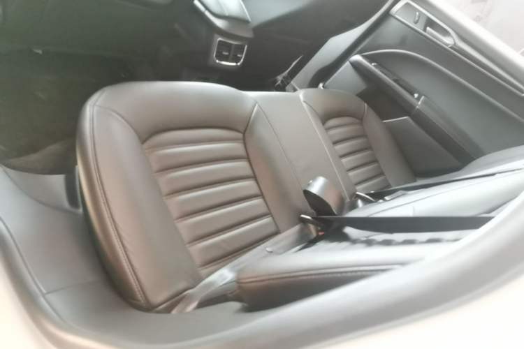 Used Ford Mondeo 2013 2.0L GTDi 200 Fashion Edition Left Rear Seat