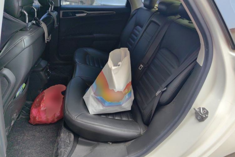 Used Ford Mondeo 2013 2.0L GTDi 200 Fashion Edition Left Rear Seat