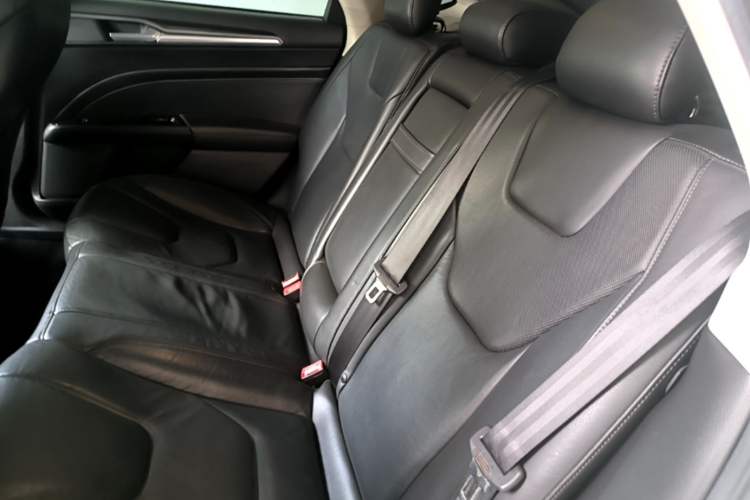 Used Ford Mondeo 2013 2.0L GTDi240 Luxury Sport Model Left Rear Seat