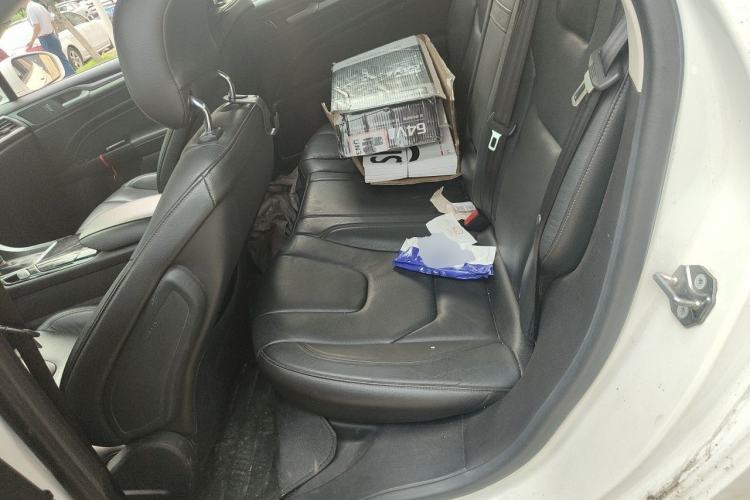Used Ford Mondeo 2013 2.0L GTDi240 Luxury Sport Model Left Rear Seat