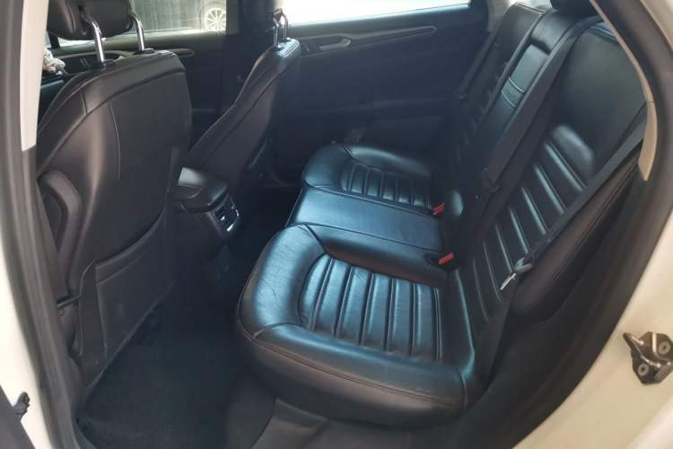 Used Ford Mondeo 2013 2.0L GTDi 200 Luxury Model Left Rear Seat