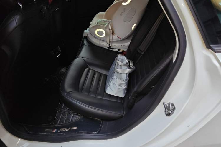 Used Ford Mondeo 2013 1.5L GTDi180 Fashion Edition Left Rear Seat