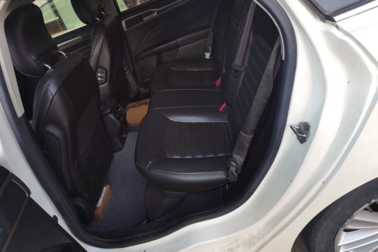 Used Ford Mondeo 2013 2.0L GTDi240 Flagship Edition Left Rear Seat