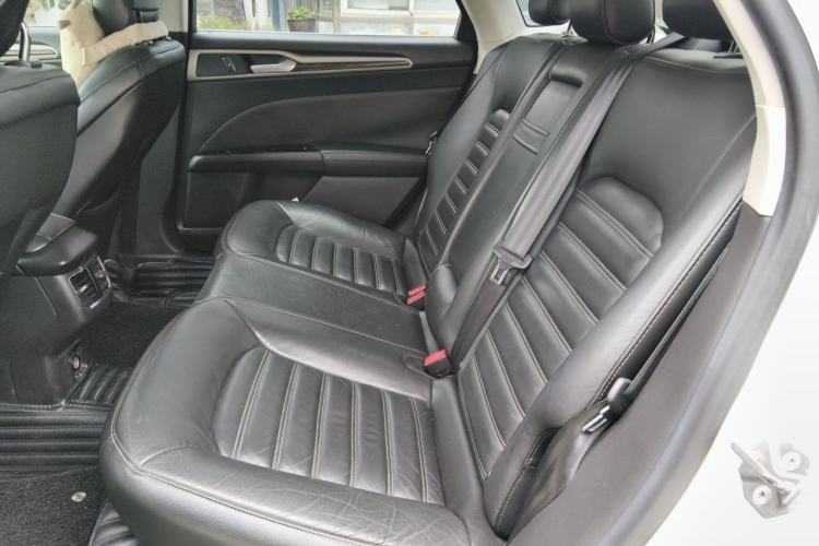 Used Ford Mondeo 2013 2.0L GTDi 200 Luxury Model Left Rear Seat