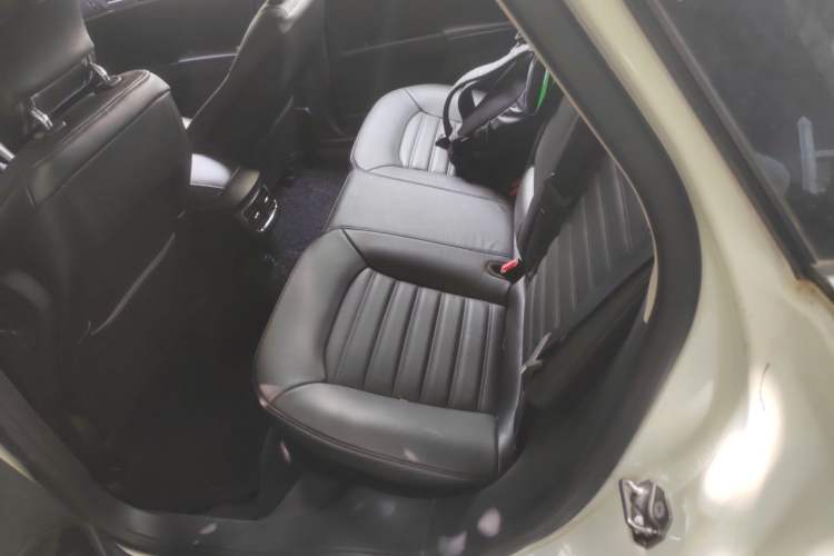 Used Ford Mondeo 2013 2.0L GTDi 200 Fashion Edition Left Rear Seat