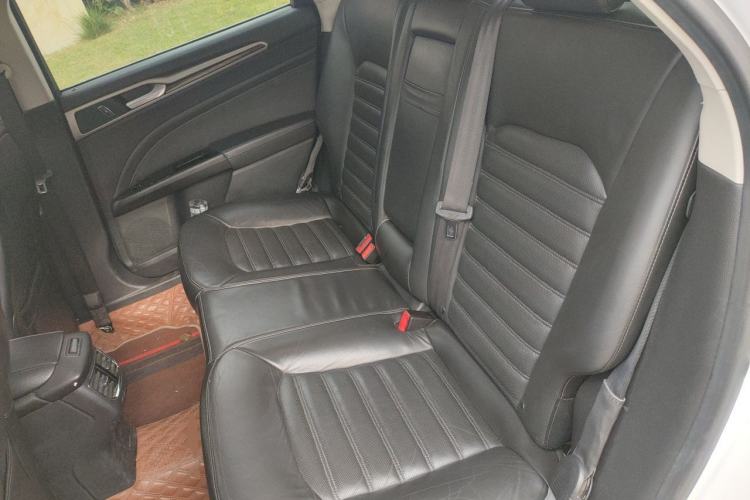 Used Ford Mondeo 2013 2.0L GTDi240 Flagship Edition Left Rear Seat