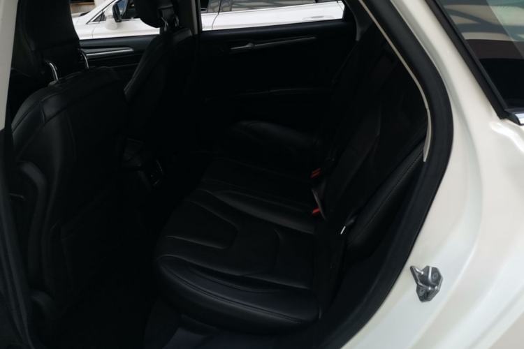 Used Ford Mondeo 2013 2.0L GTDi240 Luxury Sport Model Left Rear Seat