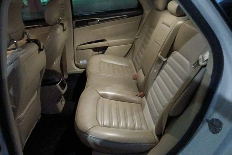 Used Ford Mondeo 2013 2.0L GTDi 200 Fashion Edition Left Rear Seat