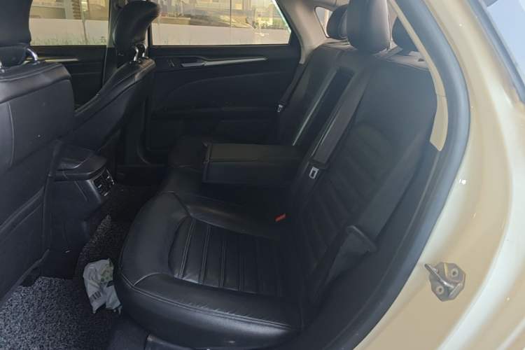 Used Ford Mondeo 2013 1.5L GTDi180 Fashion Edition Left Rear Seat