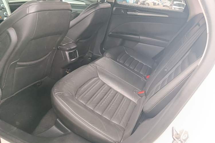 Used Ford Mondeo 2013 1.5L GTDi180 Fashion Edition Left Rear Seat