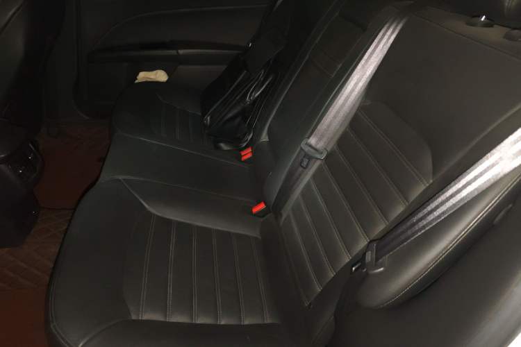 Used Ford Mondeo 2013 2.0L GTDi 200 Fashion Edition Left Rear Seat