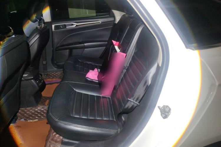 Used Ford Mondeo 2013 2.0L GTDi 200 Luxury Model Left Rear Seat