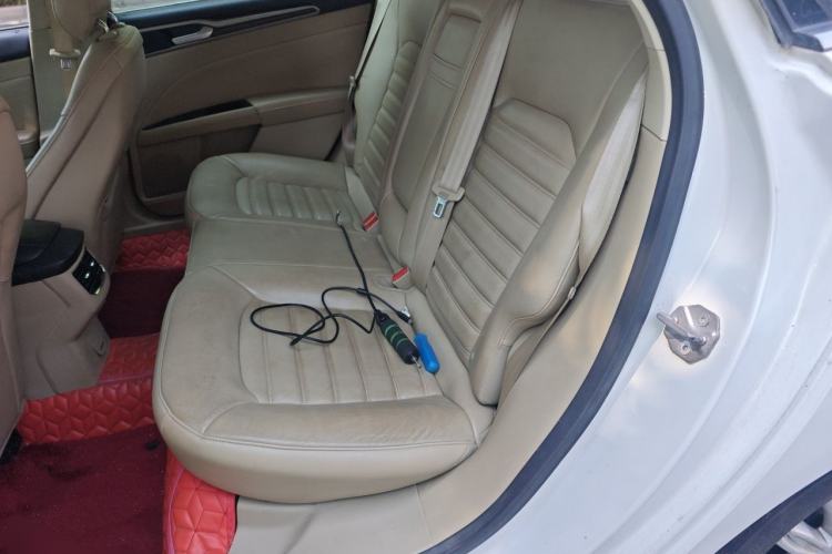 Used Ford Mondeo 2013 2.0L GTDi 200 Fashion Edition Left Rear Seat