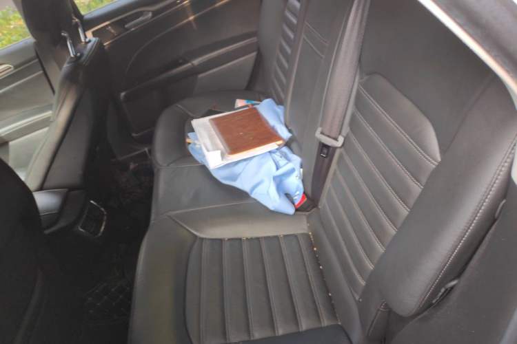 Used Ford Mondeo 2013 2.0L GTDi 200 Fashion Edition Left Rear Seat
