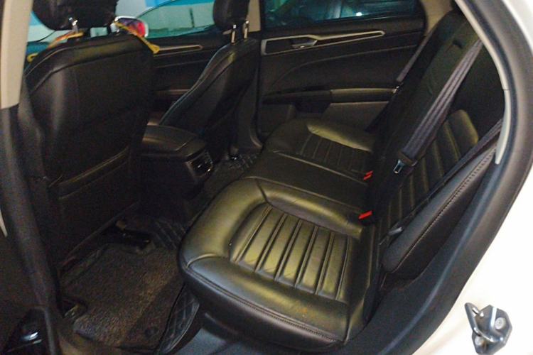 Used Ford Mondeo 2013 2.0L GTDi 200 Fashion Edition Left Rear Seat