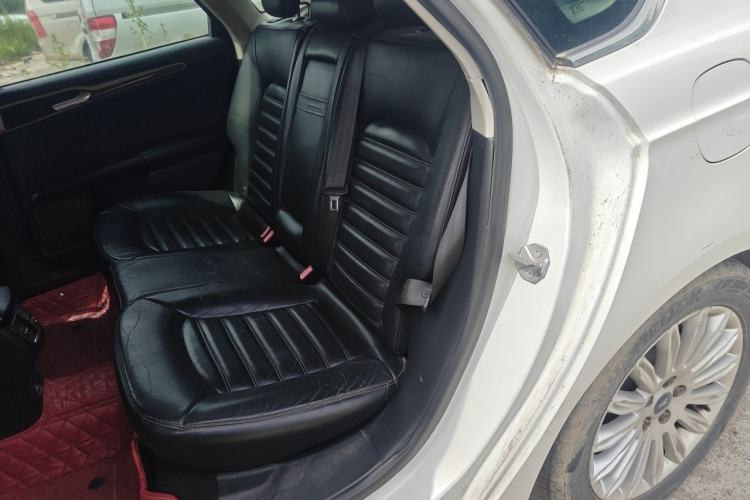 Used Ford Mondeo 2013 2.0L GTDi 200 Luxury Model Left Rear Seat