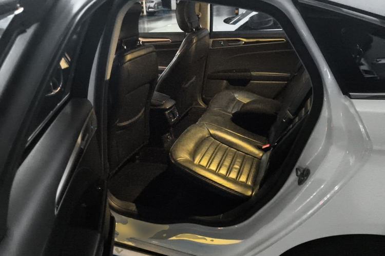 Used Ford Mondeo 2013 2.0L GTDi 200 Fashion Edition Left Rear Seat