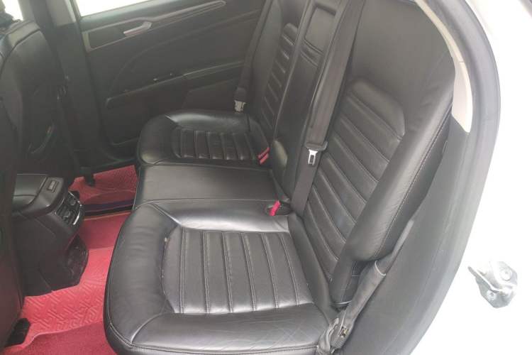 Used Ford Mondeo 2013 2.0L GTDi240 Flagship Edition Left Rear Seat