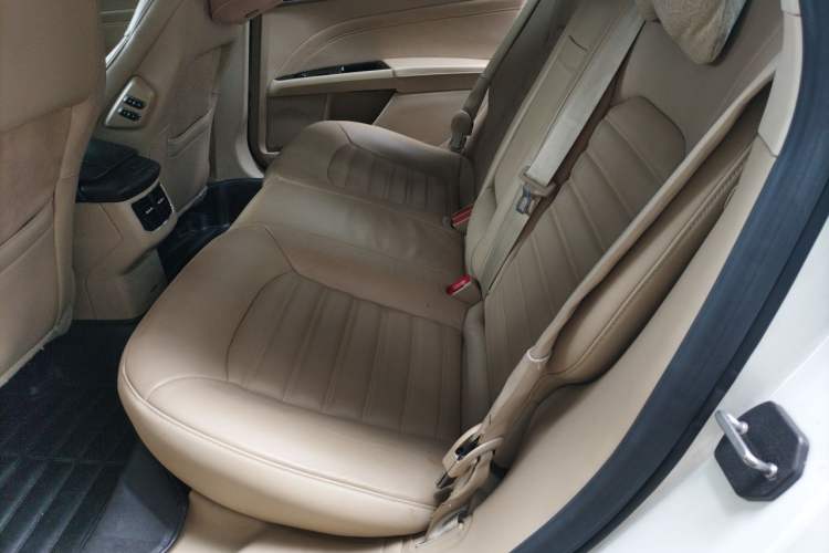 Used Ford Mondeo 2013 2.0L GTDi240 Flagship Edition Left Rear Seat