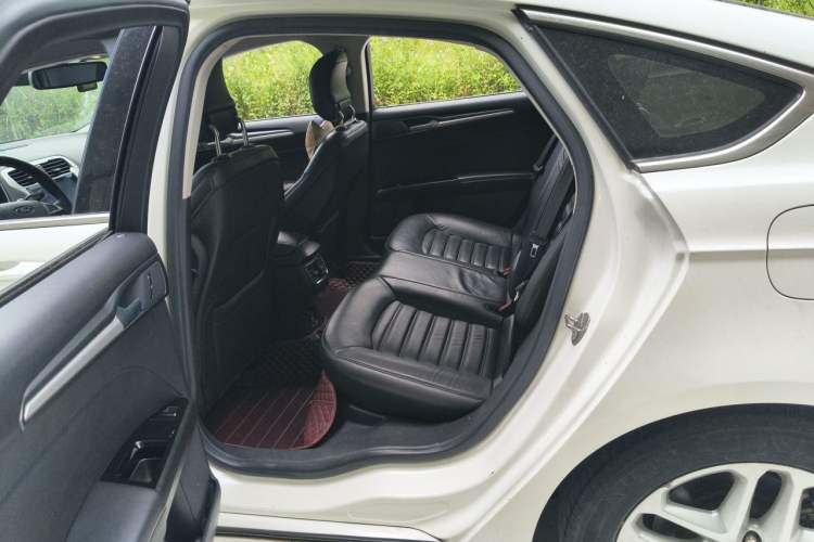 Used Ford Mondeo 2013 1.5L GTDi180 Fashion Edition Left Rear Seat