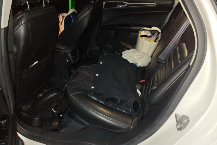 Used Ford Mondeo 2013 2.0L GTDi 200 Fashion Edition Left Rear Seat