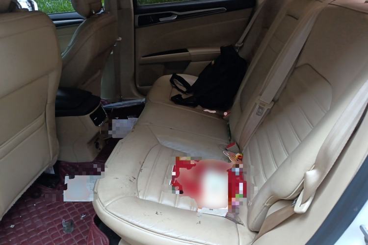 Used Ford Mondeo 2013 2.0L GTDi 200 Fashion Edition Left Rear Seat