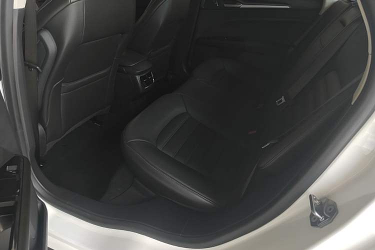 Used Ford Mondeo 2013 1.5L GTDi180 Fashion Edition Left Rear Seat