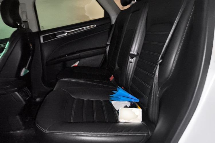 Used Ford Mondeo 2013 2.0L GTDi 200 Luxury Model Left Rear Seat