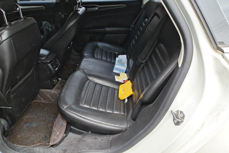 Used Ford Mondeo 2013 2.0L GTDi 200 Fashion Edition Left Rear Seat