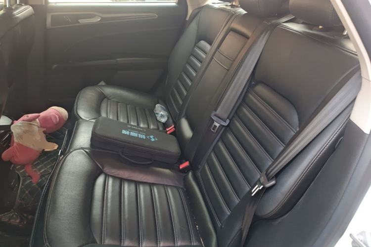 Used Ford Mondeo 2013 2.0L GTDi 200 Fashion Edition Left Rear Seat