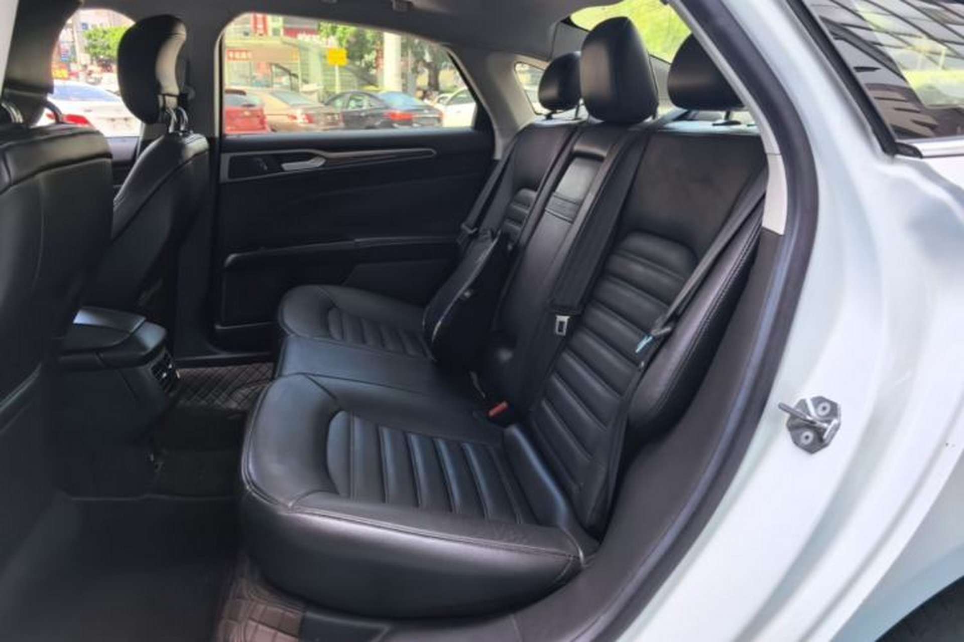 Used Ford Mondeo 2013 2.0L GTDi 200 Luxury Model Left Rear Seat