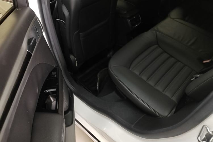 Used Ford Mondeo 2013 2.0L GTDi 200 Fashion Edition Left Rear Seat