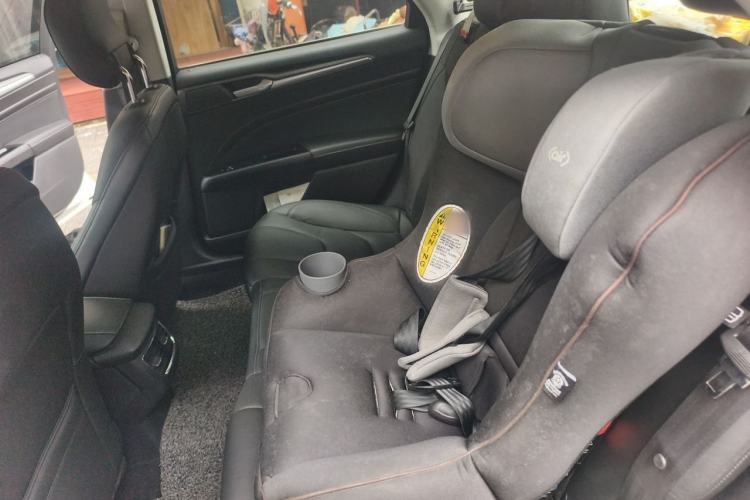 Used Ford Mondeo 2013 2.0L GTDi240 Luxury Sport Model Left Rear Seat