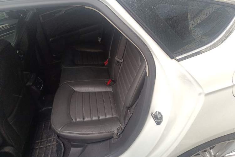 Used Ford Mondeo 2013 2.0L GTDi240 Flagship Edition Left Rear Seat