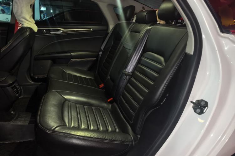 Used Ford Mondeo 2013 2.0L GTDi 200 Fashion Edition Left Rear Seat