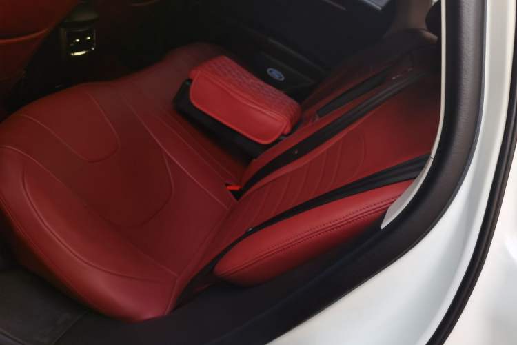 Used Ford Mondeo 2013 2.0L GTDi240 Luxury Sport Model Left Rear Seat